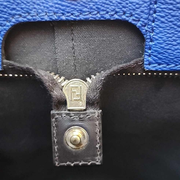 Fendi Ombre Tote - Picture 7 of 8